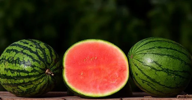 Can Diabetics Eat Watermelon? 5 Benefits & Daily Limits 3 What is the Glycemic Index of Watermelon