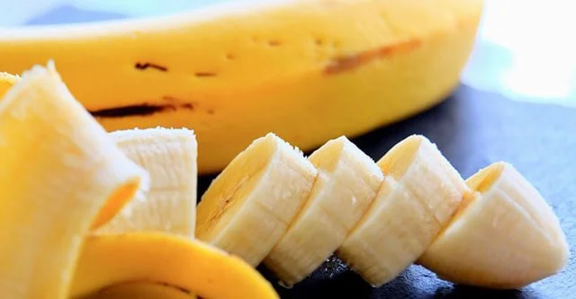 What are the benefits of eating a banana