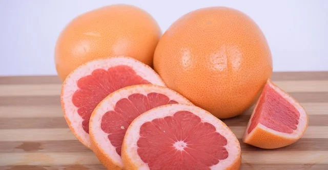 What is the Nutritional Composition of Pomelo