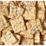 A plate of Wheat Thins crackers presented as a healthy snack option for diabetics, ideal for inclusion in a balanced diet